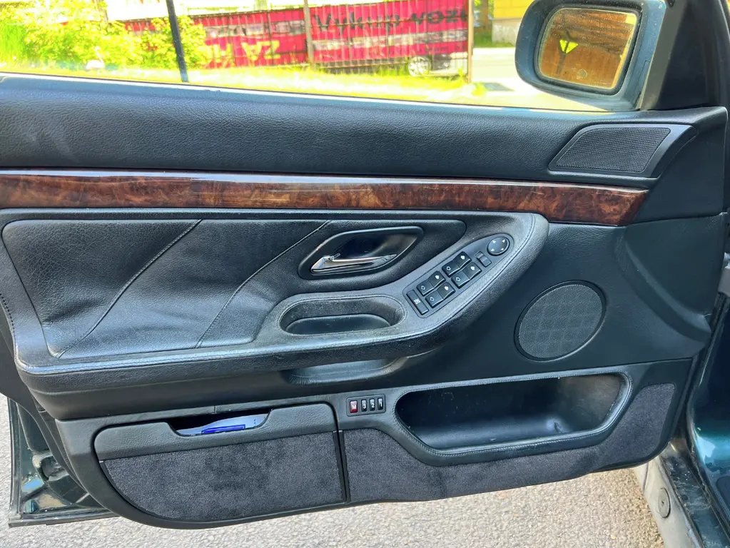 BMW Řada 7 – fotografie 15