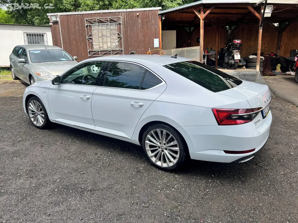 Škoda Superb – fotografie 6
