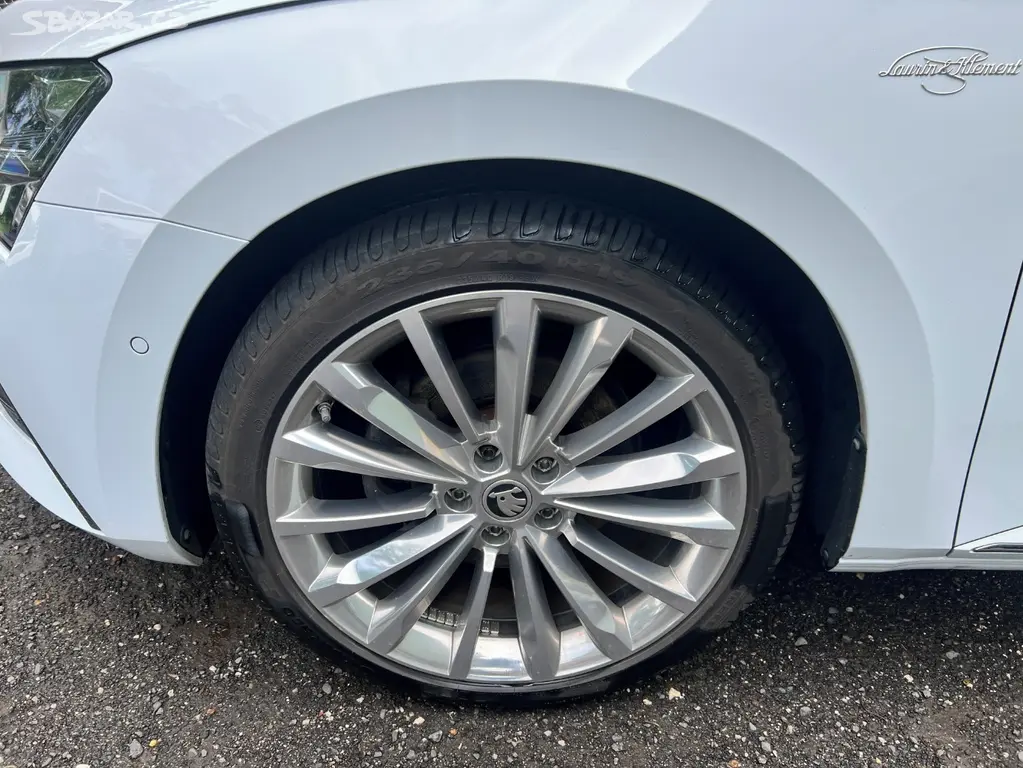 Škoda Superb – fotografie 9