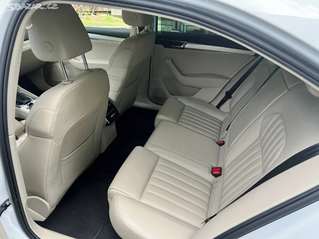 Škoda Superb – fotografie 19