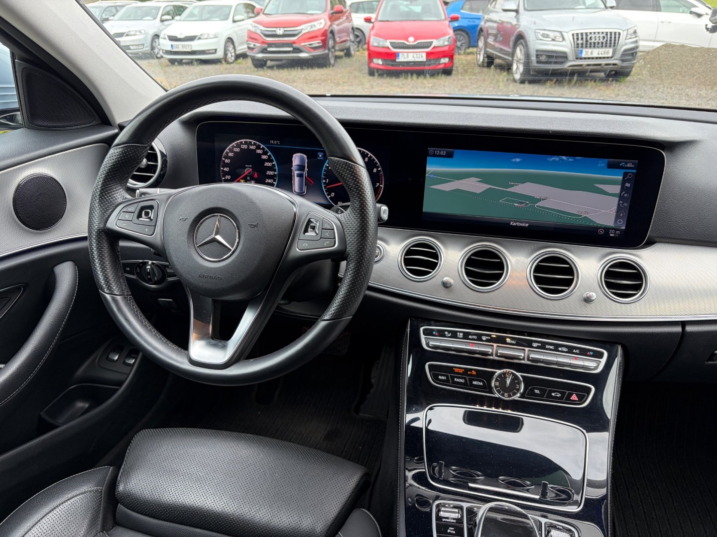 Mercedes-Benz Třídy E – fotografie 35