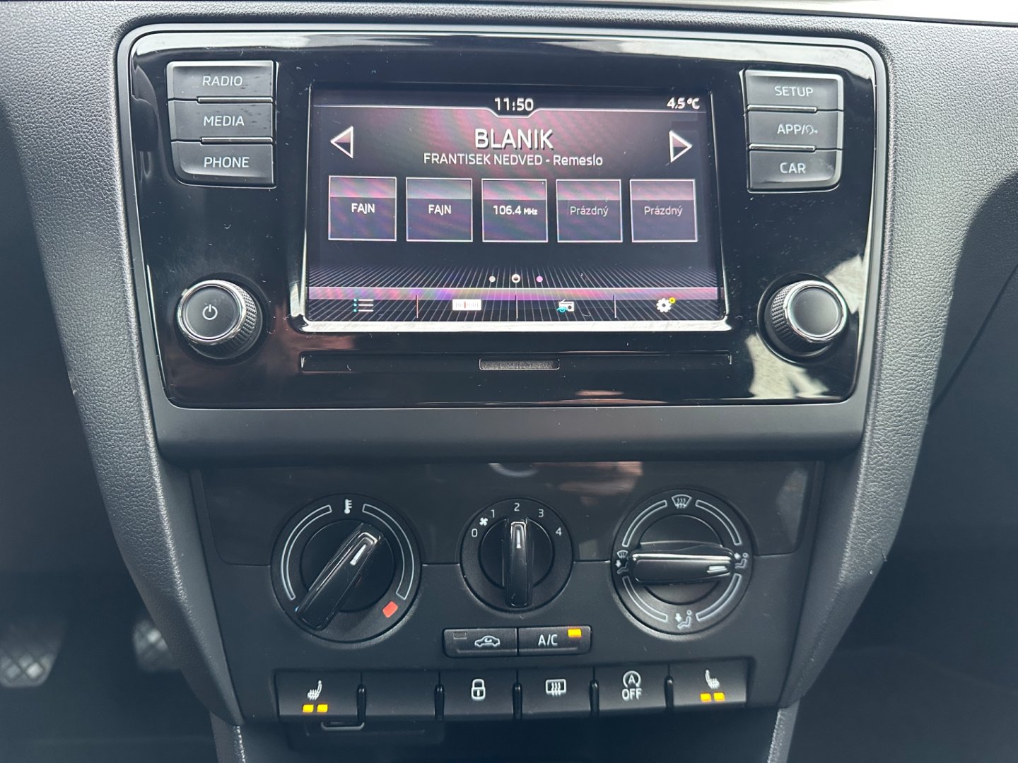 Škoda Rapid – fotografie 24