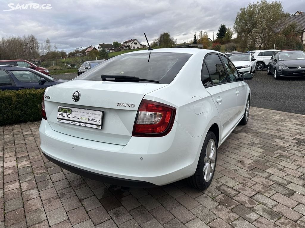 Škoda Rapid – fotografie 10