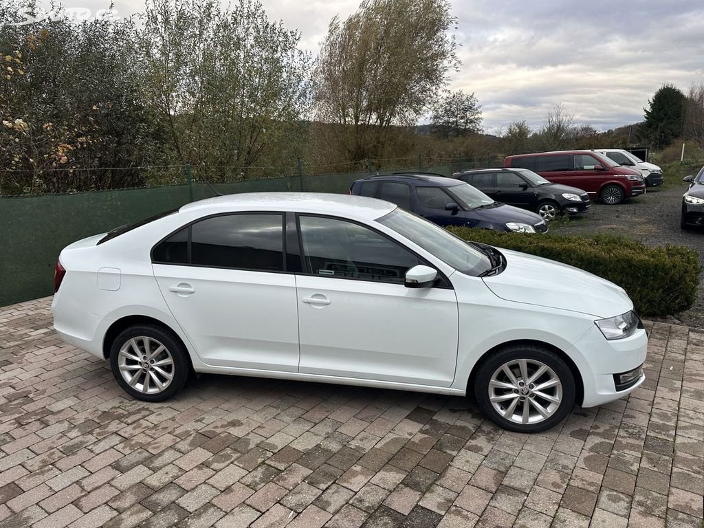 Škoda Rapid – fotografie 11