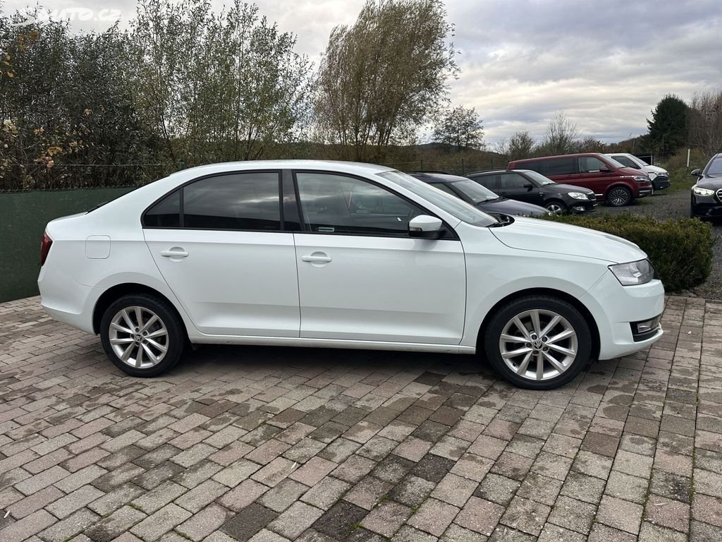 Škoda Rapid – fotografie 12