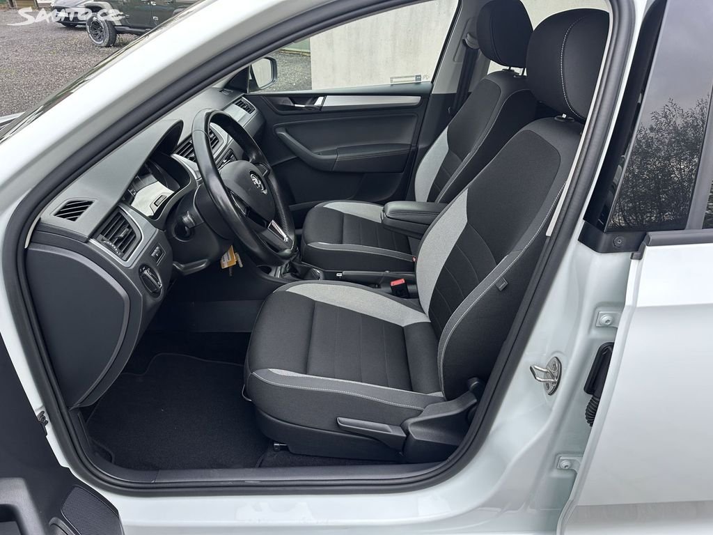 Škoda Rapid – fotografie 20