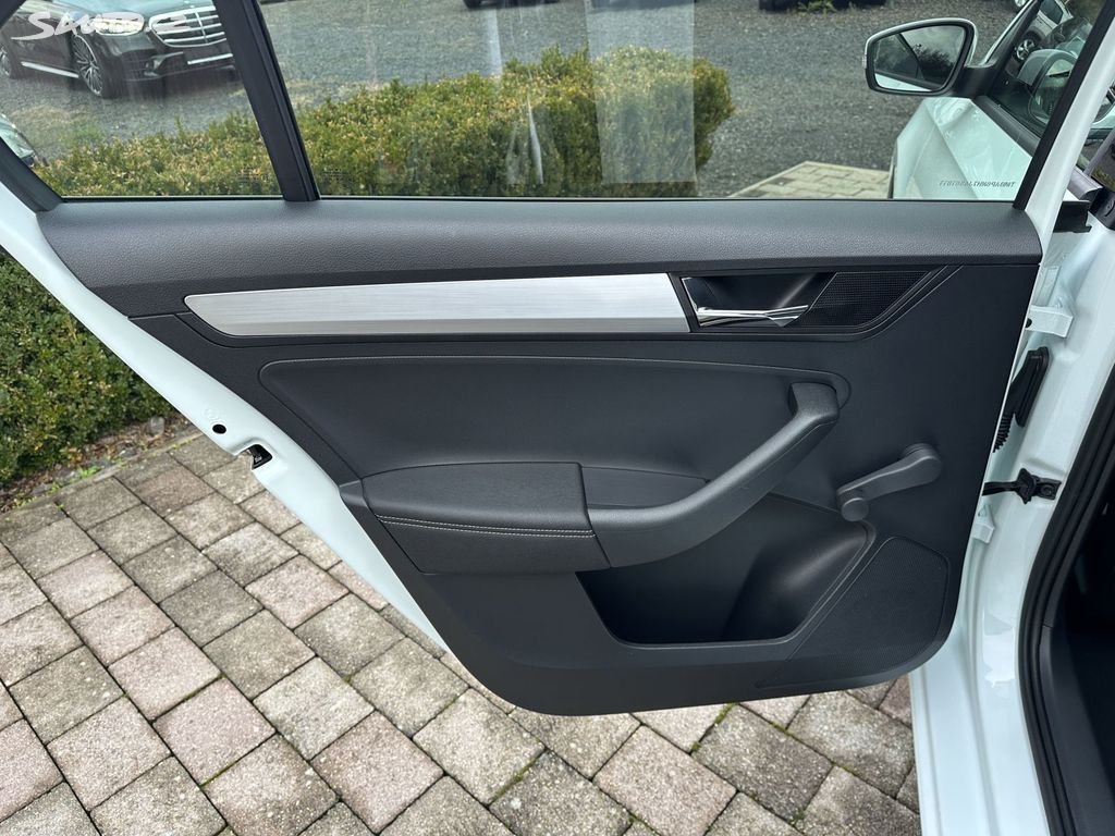Škoda Rapid – fotografie 28