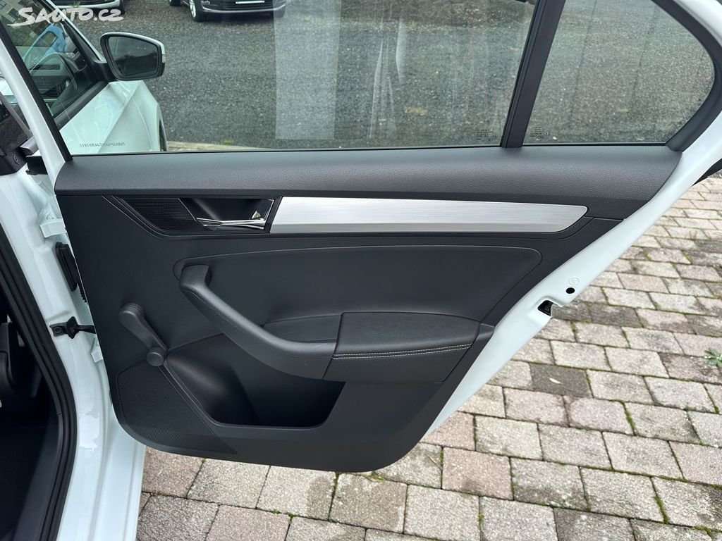 Škoda Rapid – fotografie 33