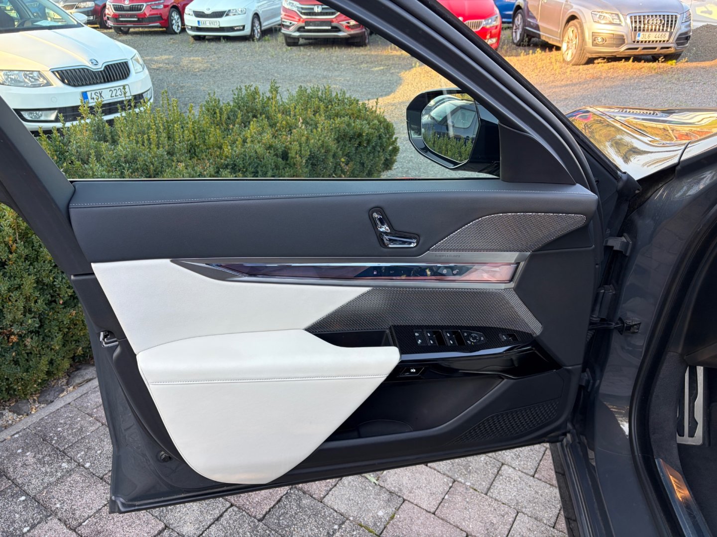 BMW Řada 7 – fotografie 18