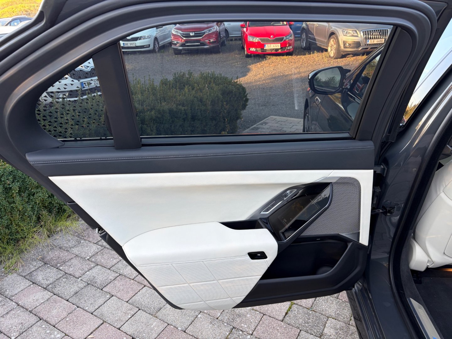 BMW Řada 7 – fotografie 31