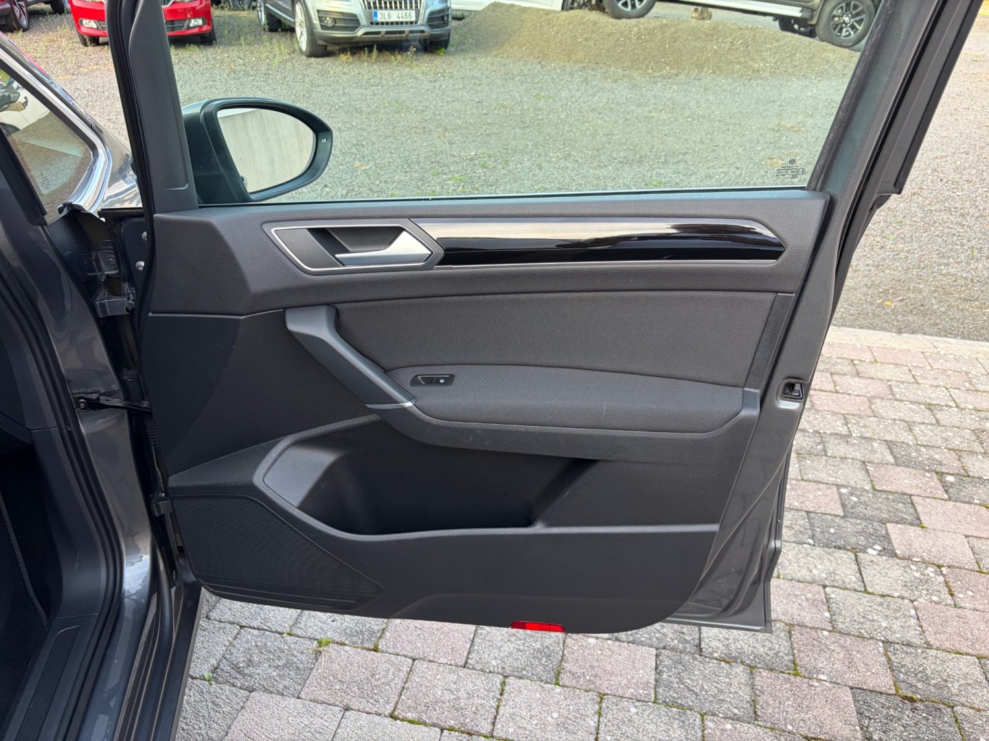 Volkswagen Touran – fotografie 38
