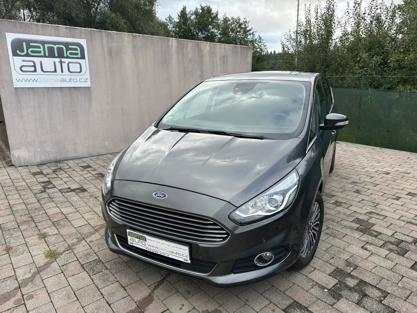 Ford S-MAX – fotografie 1