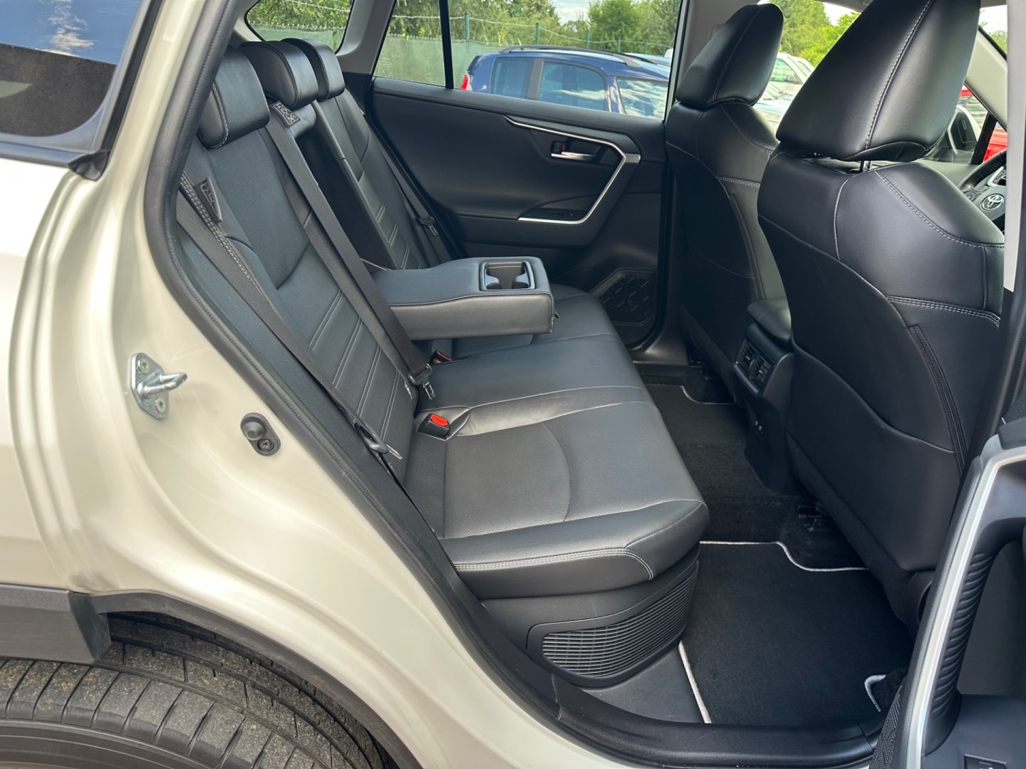 Toyota Rav4 – fotografie 37